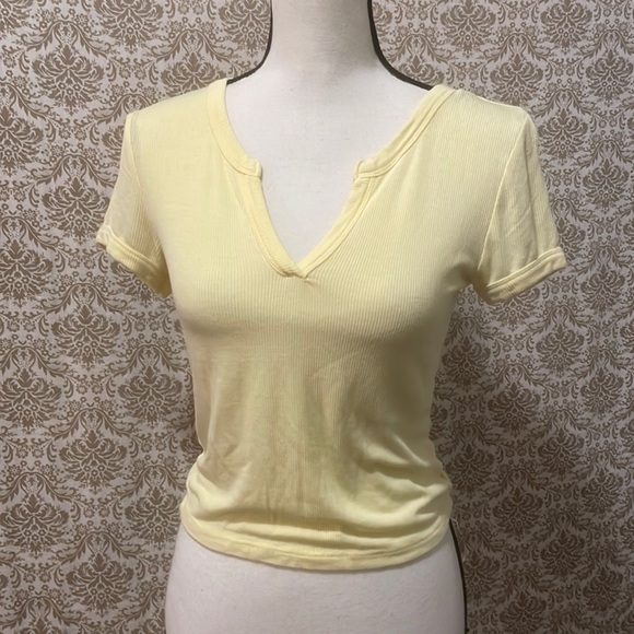 Pacsun basics yellow vneck soft T - Picture 2 of 4
